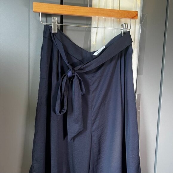 Sheike  Navy Blue  Satin  Ruffle  Crop  Pants  Womens Size 10 - Picture 14 of 16